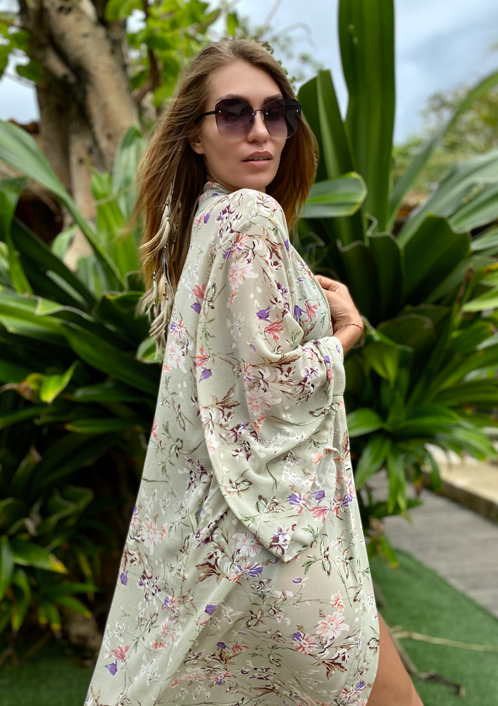 Long chiffon kimono in mint green