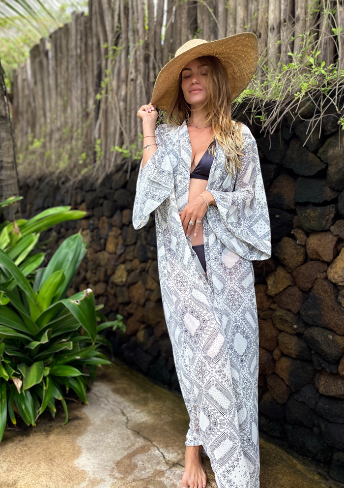 Langer Chiffon Kimono in Weiss