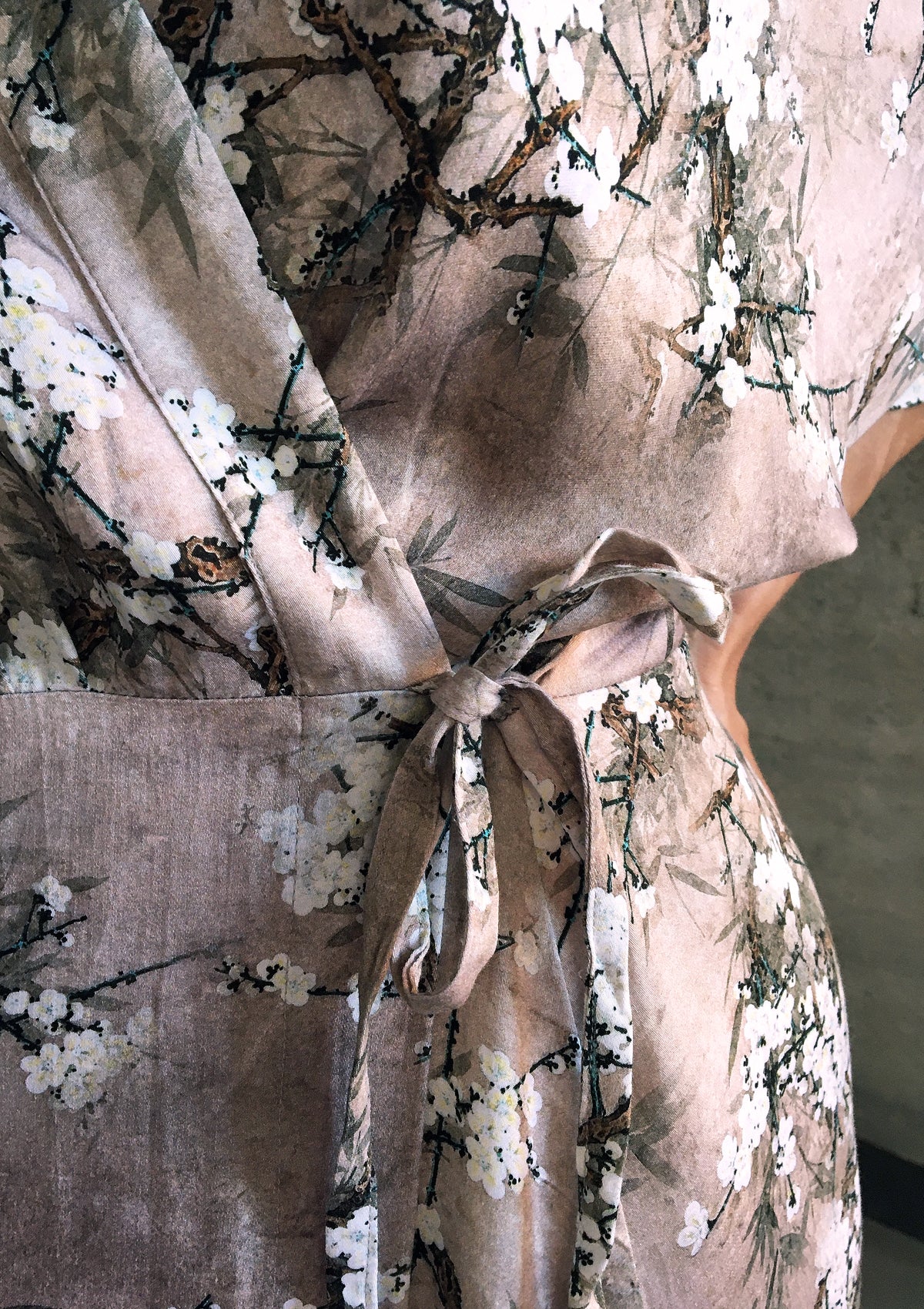 YUMI KIMONO DRESS Japanese Satin Beige